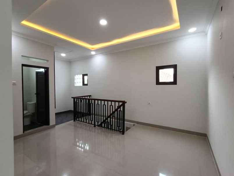 dijual rumah cijaura