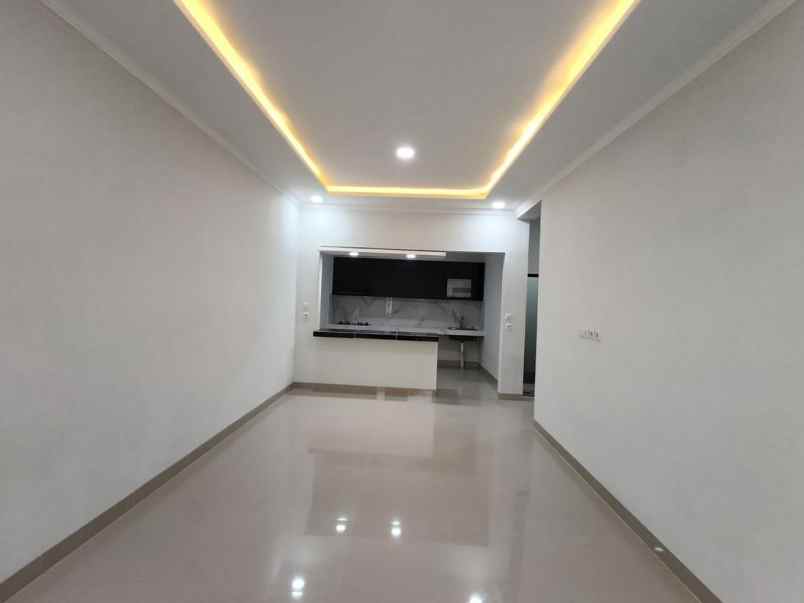 dijual rumah cijaura