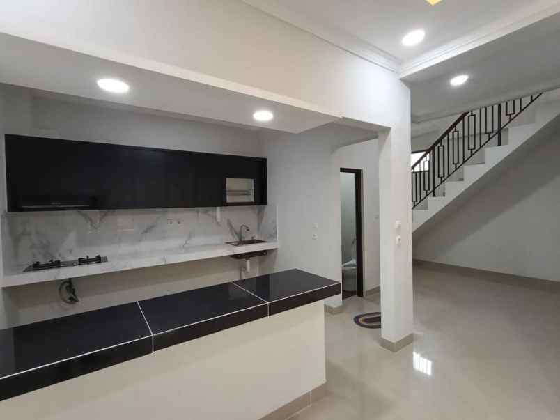 dijual rumah cijaura