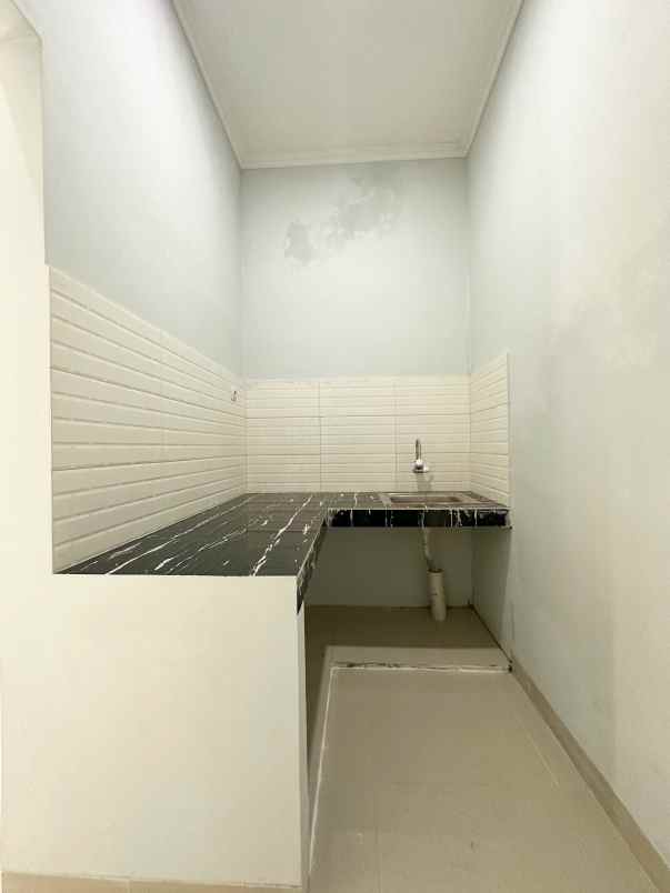 dijual rumah cililitan