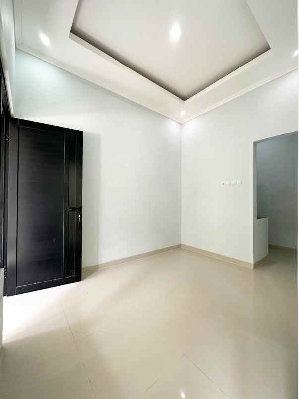 dijual rumah cililitan