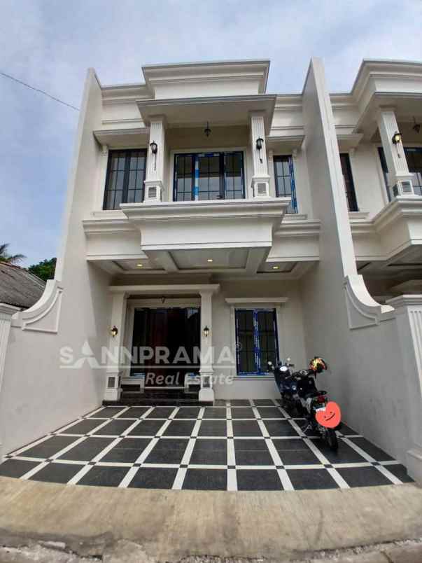 dijual rumah cilodong