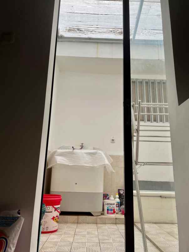 dijual rumah cinere depok