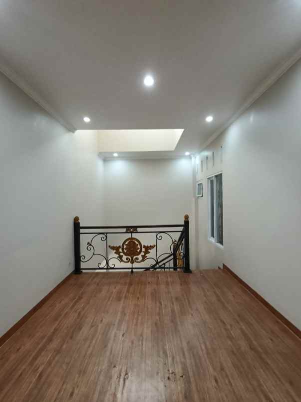 dijual rumah cipinang besar jaktim