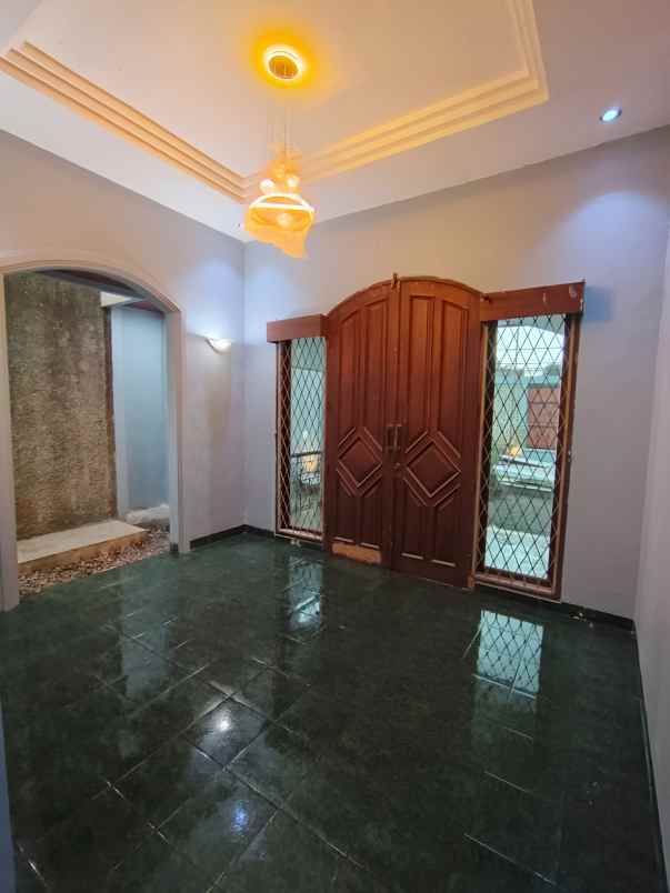 dijual rumah cirendeu ciputat timur
