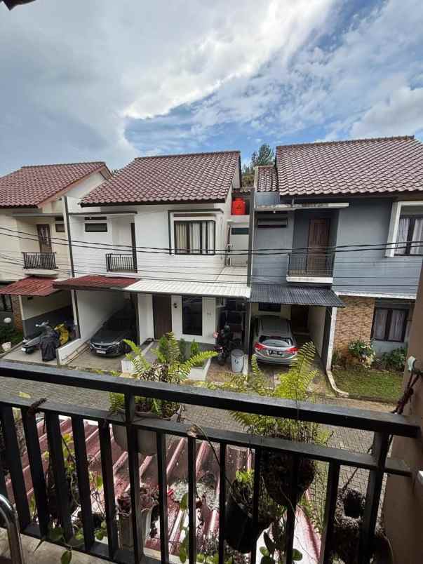 dijual rumah cirendeu pisangan ciputat