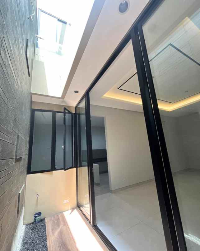 dijual rumah citraland woodland