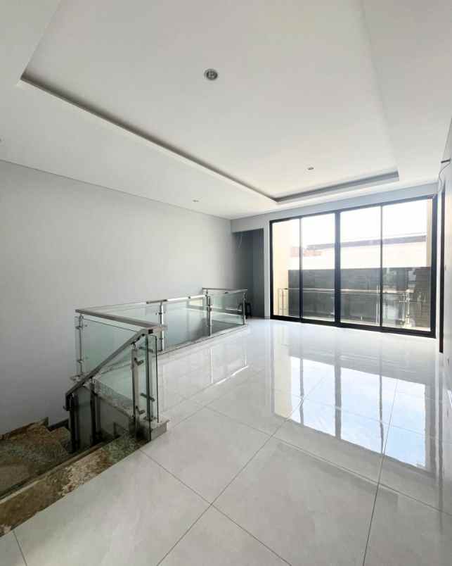 dijual rumah citraland woodland