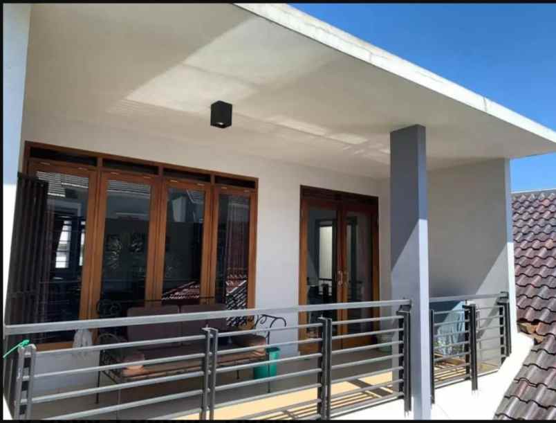 dijual rumah ciwaruga bandung