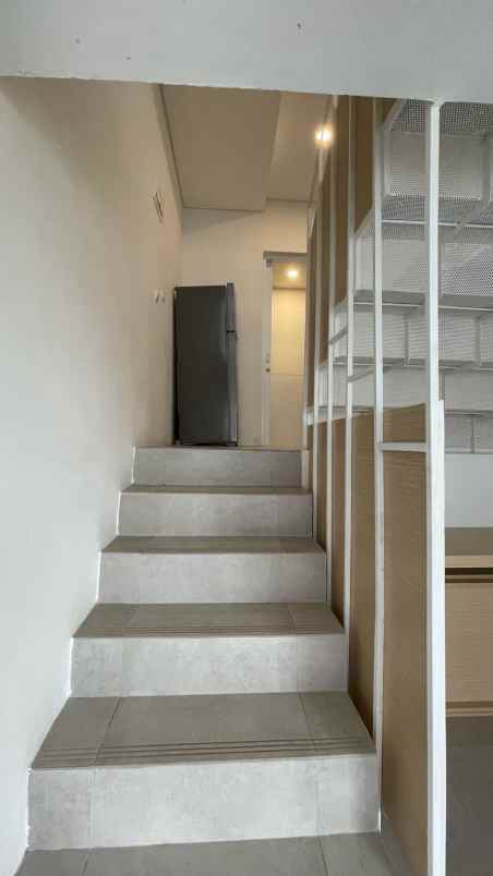 dijual rumah cluster myza flathouse bsd