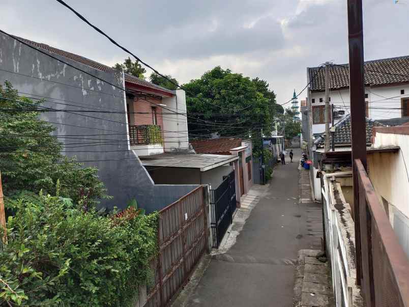 dijual rumah condet kampung tengah