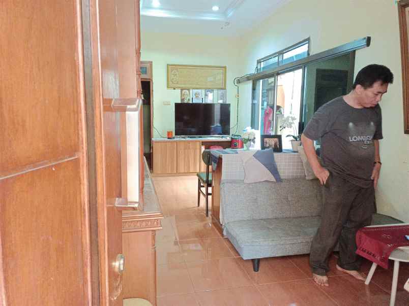 dijual rumah condet kampung tengah