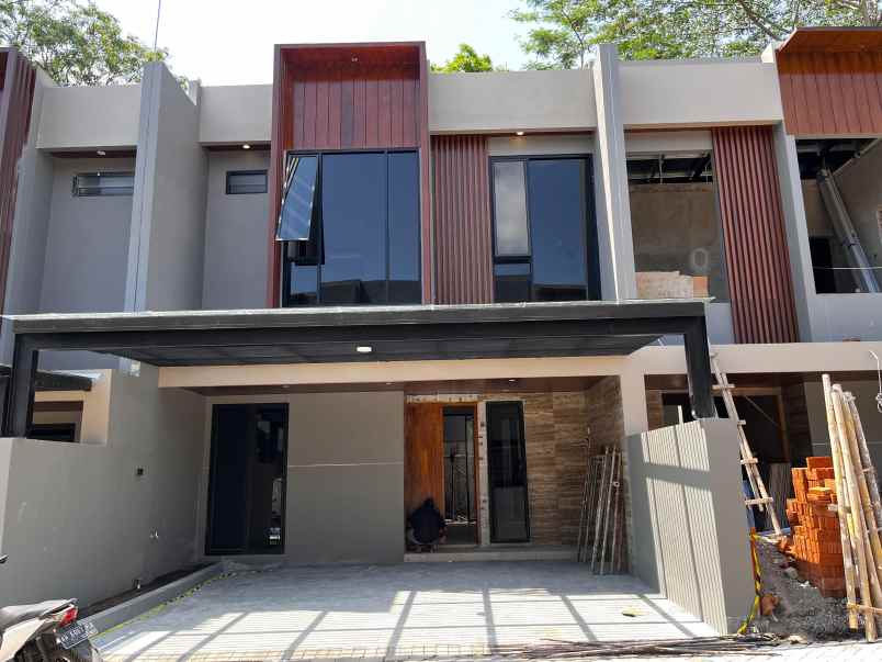 dijual rumah condongcatur depok sleman