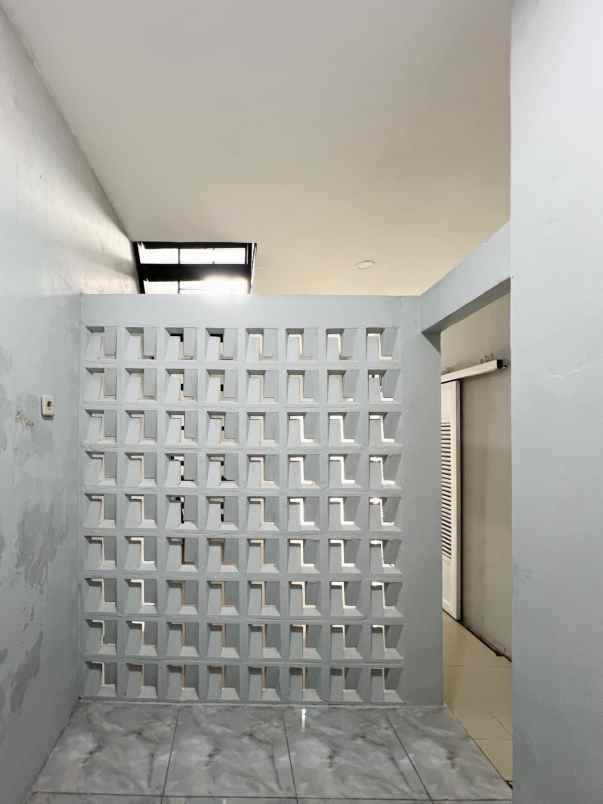 dijual rumah di gedongan colomadu karanganyar