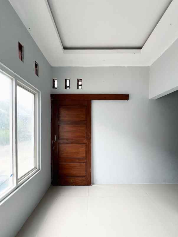 dijual rumah di gedongan colomadu karanganyar