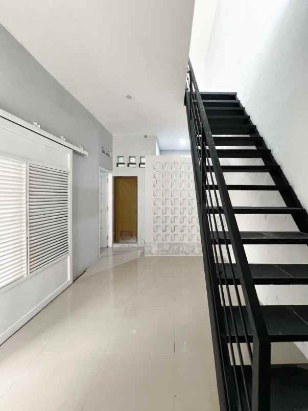 dijual rumah di gedongan colomadu karanganyar