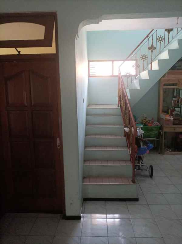 dijual rumah di sumber solo