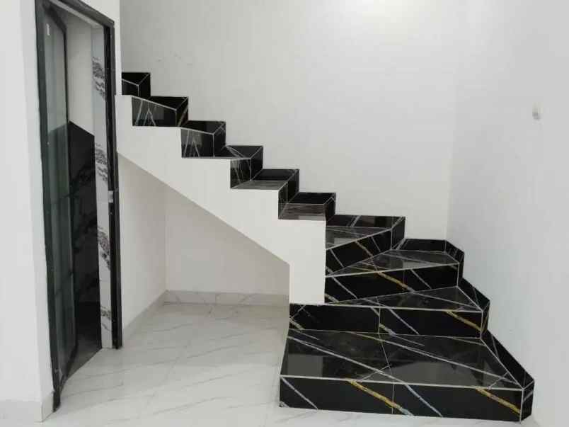dijual rumah duren sawit