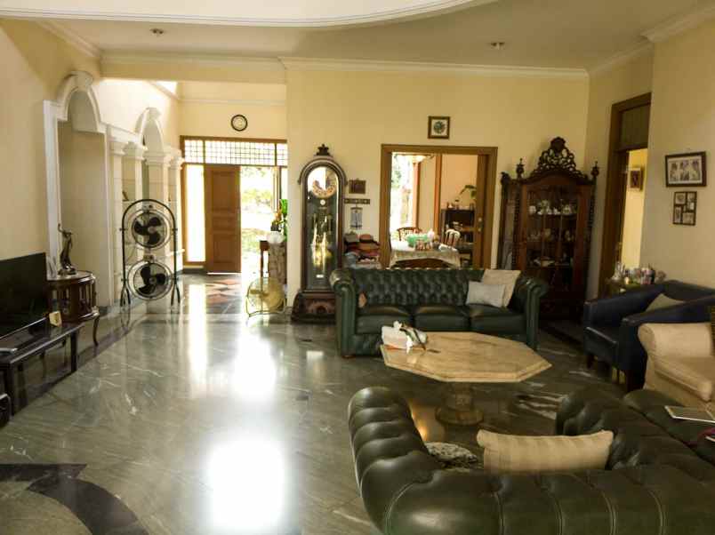 dijual rumah duren tiga