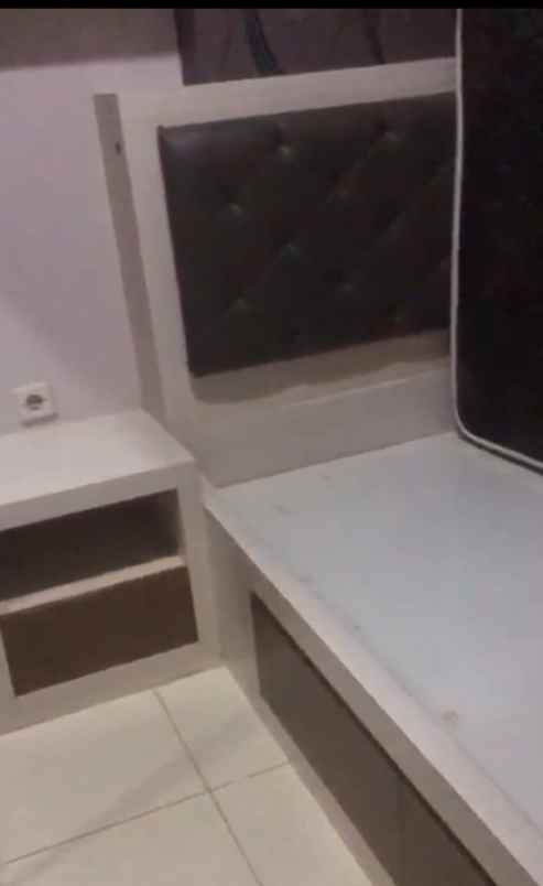 dijual rumah educity yale