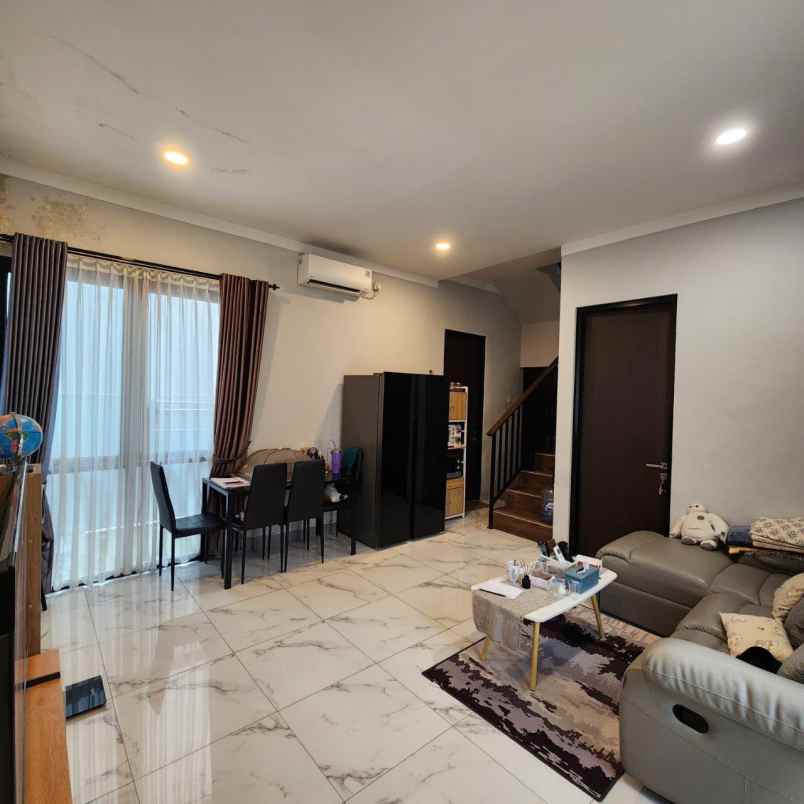 dijual rumah familia urban cluster