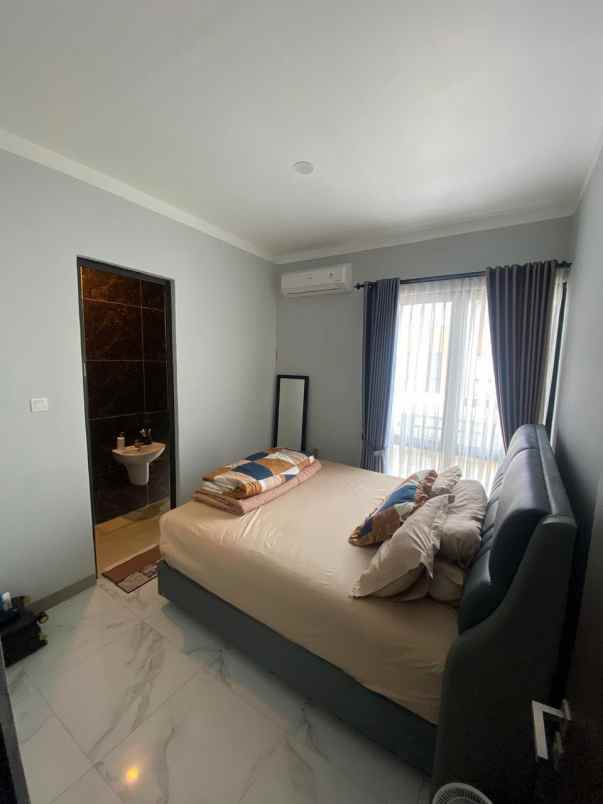 dijual rumah familia urban cluster
