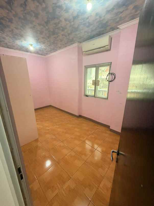 dijual rumah gading griya lestari