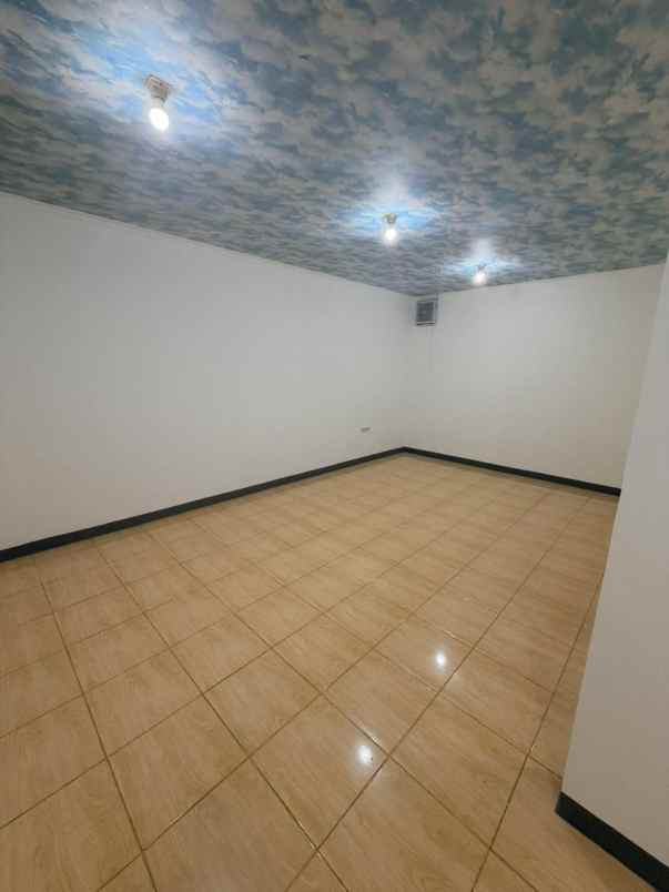 dijual rumah gading griya lestari