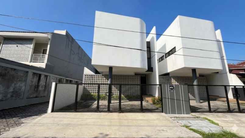 dijual rumah gayung kebonsari