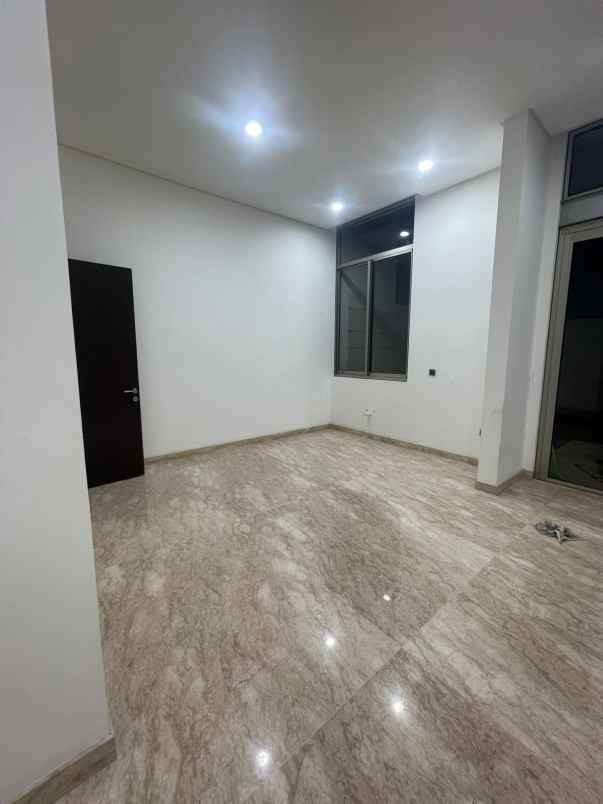 dijual rumah golf island cluster chopin