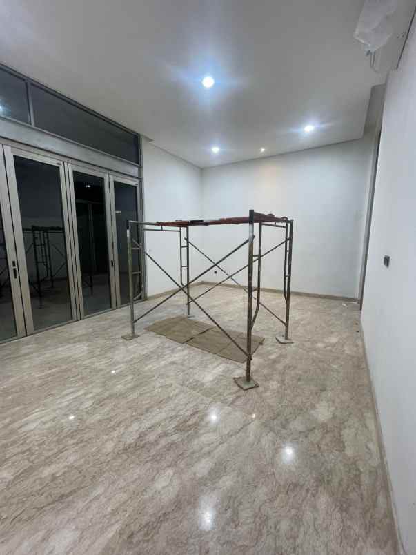 dijual rumah golf island cluster chopin