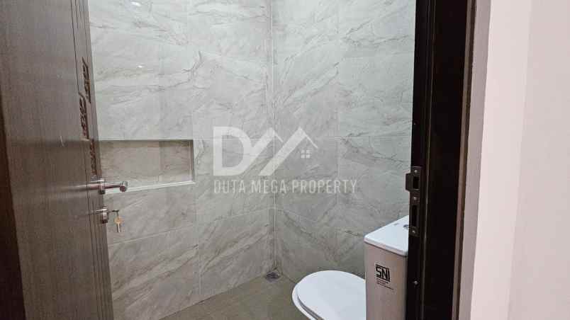 dijual rumah gr graha raya