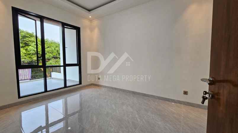 dijual rumah gr graha raya