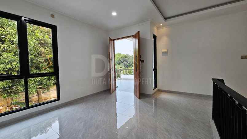 dijual rumah gr graha raya