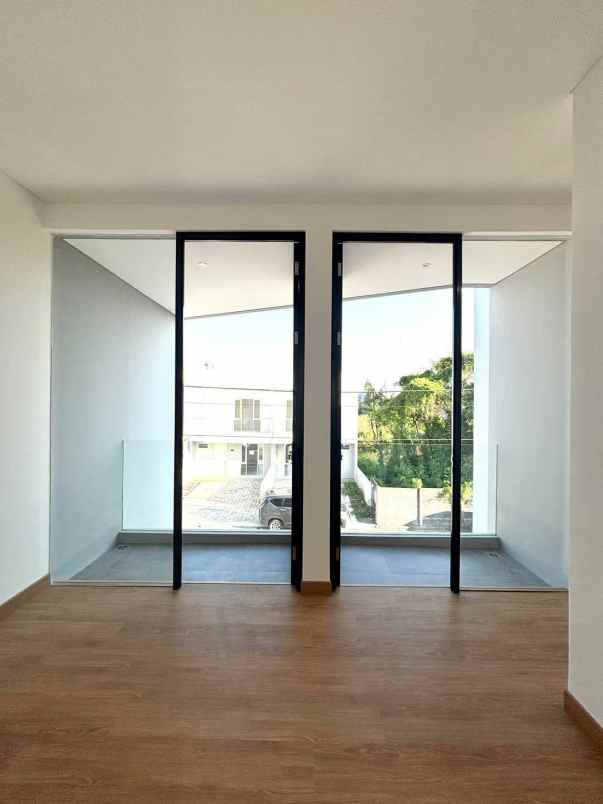 dijual rumah graha green garden