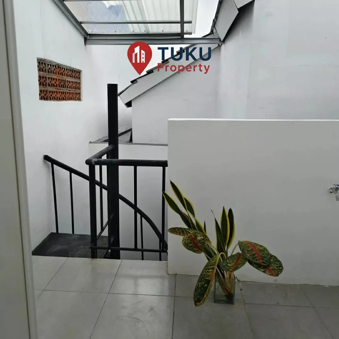 dijual rumah griya loka 1 1 jl pinus bsd