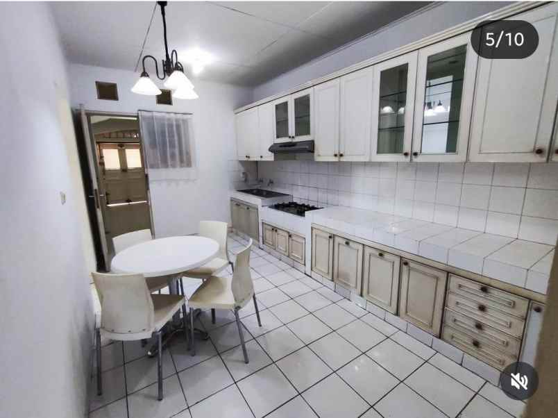 dijual rumah griya loka bsd tangerang selatan harga bu