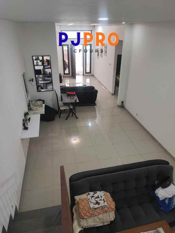 dijual rumah harapan indah 2 cluster