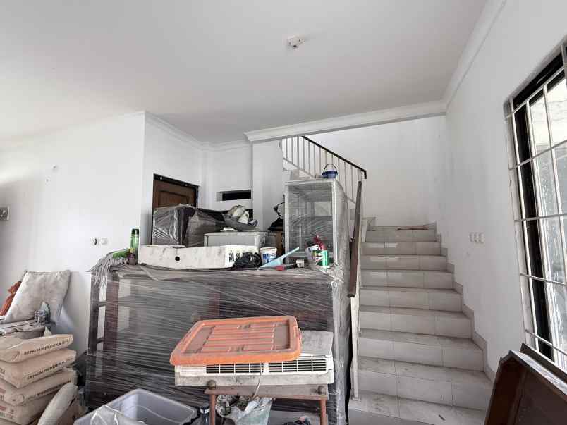 dijual rumah harapan indah