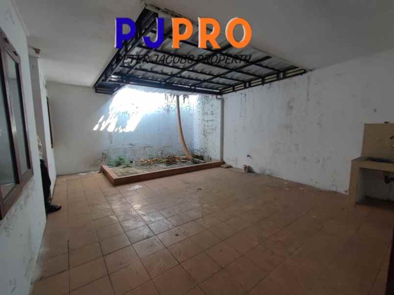 dijual rumah harapan indah cluster aralia
