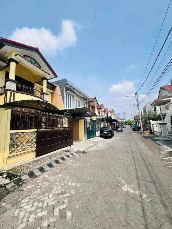 dijual rumah jalan dharmahusada mas