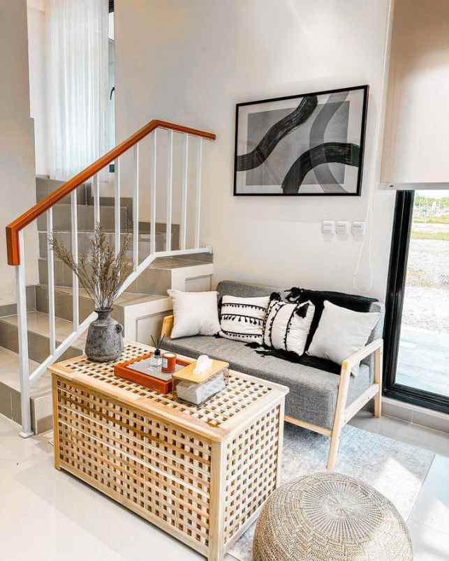 dijual rumah jalan lingkar selatan suradita