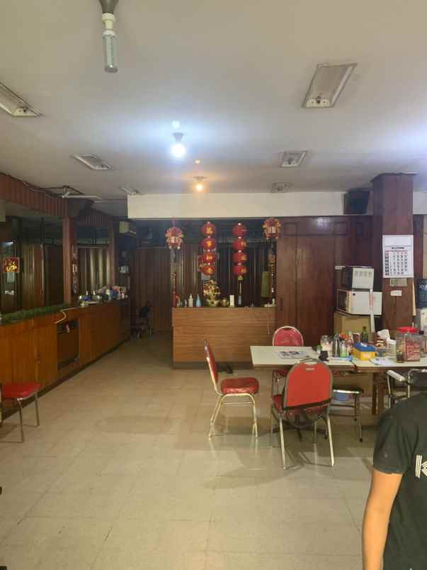 dijual rumah jalan mayjen sungkono