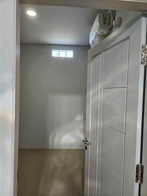 dijual rumah jalan northwest park citraland