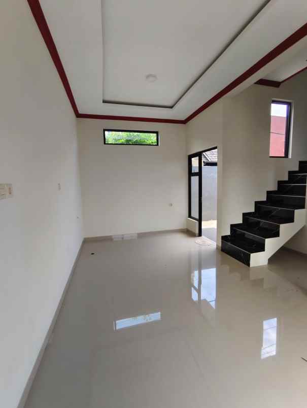 dijual rumah jalan pelabuhan ketapang