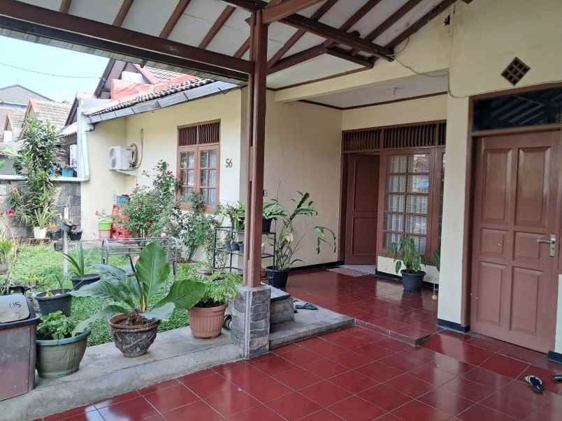 dijual rumah jalan pratista raya no 56