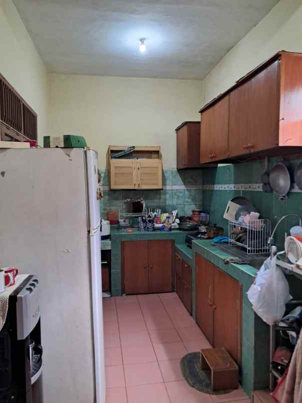 dijual rumah jalan pratista raya no 56