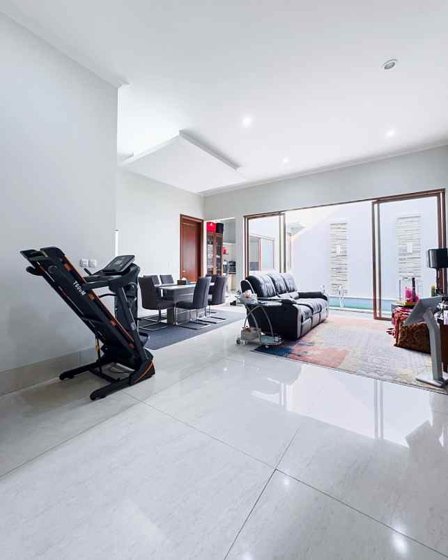 dijual rumah jalan raya fatmawati