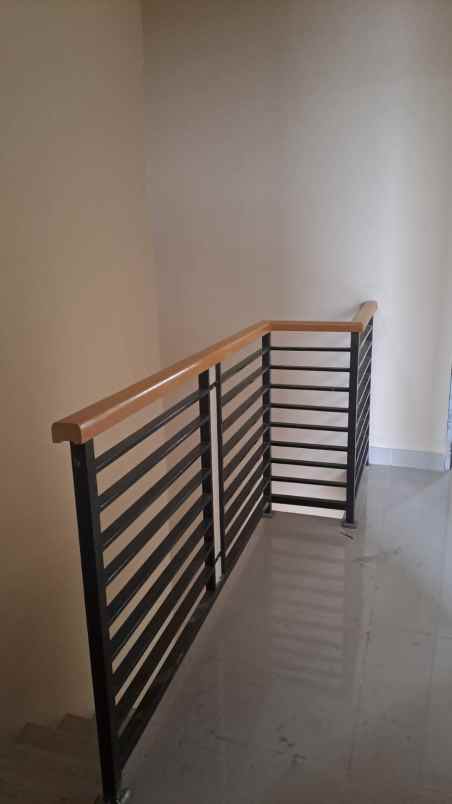 dijual rumah jalan tanah tinggi