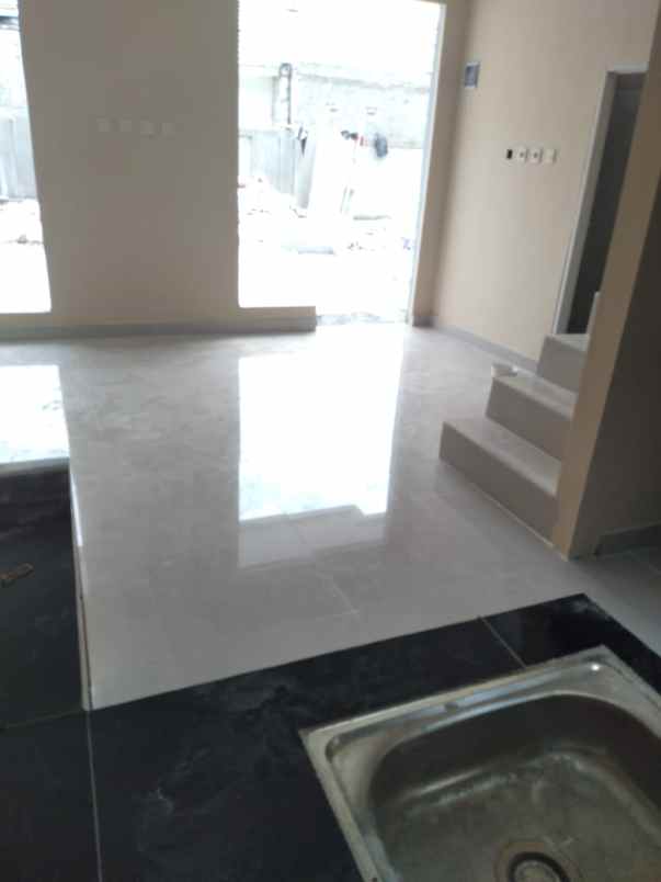 dijual rumah jalan tanah tinggi